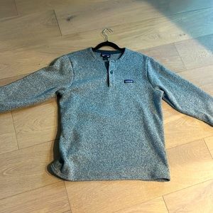 Patagonia fleece pullover